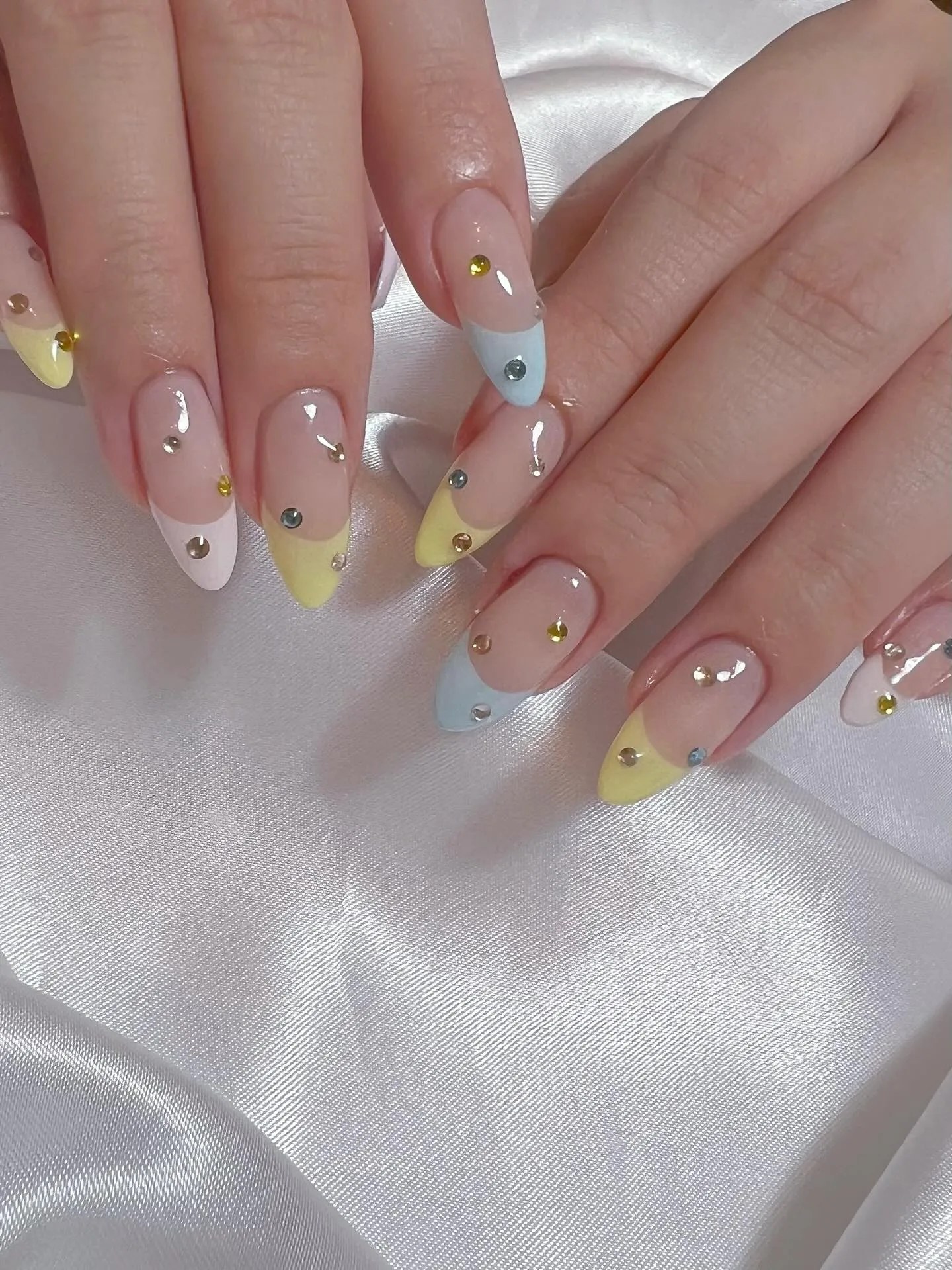 パステルフレンチ🩵💛🩷